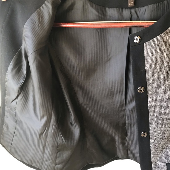 The Limited Collection Gray & Black Trimmed Blazer - Picture 6 of 8